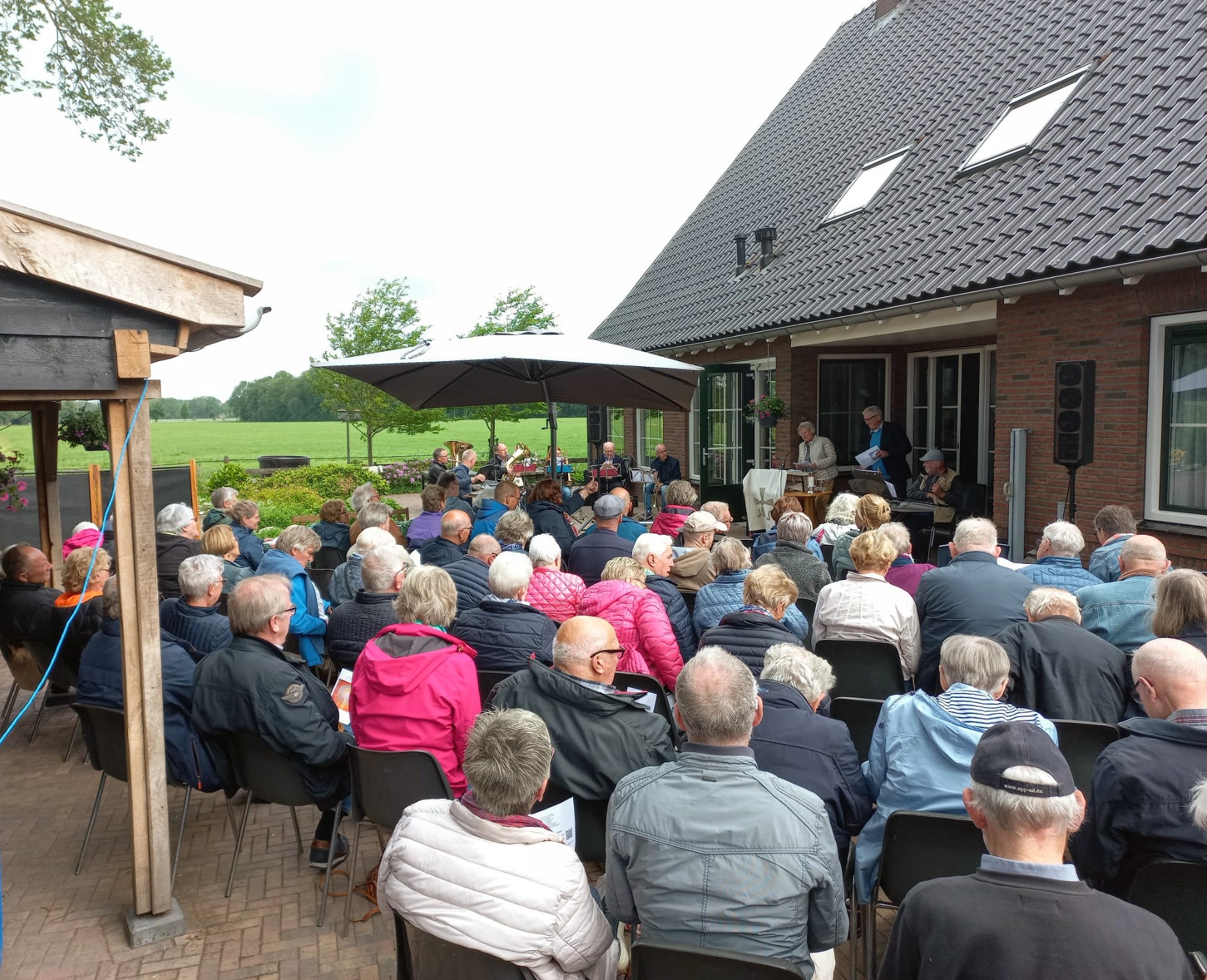 Hagenpreek Buurse Dauwtrapmis